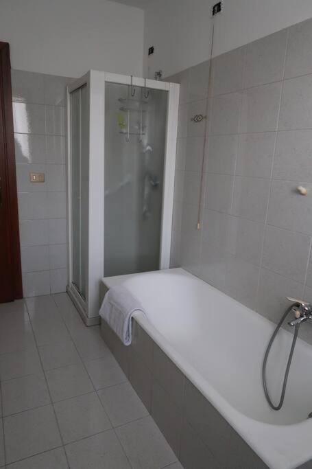 Casa Rene: Appartamento In Franciacorta Castegnato Buitenkant foto